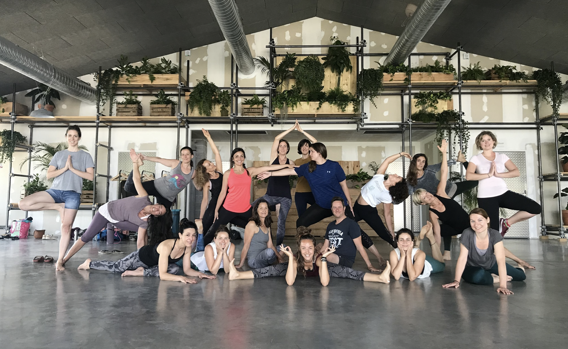 Atelier Yoga Intégral face à la Garonne