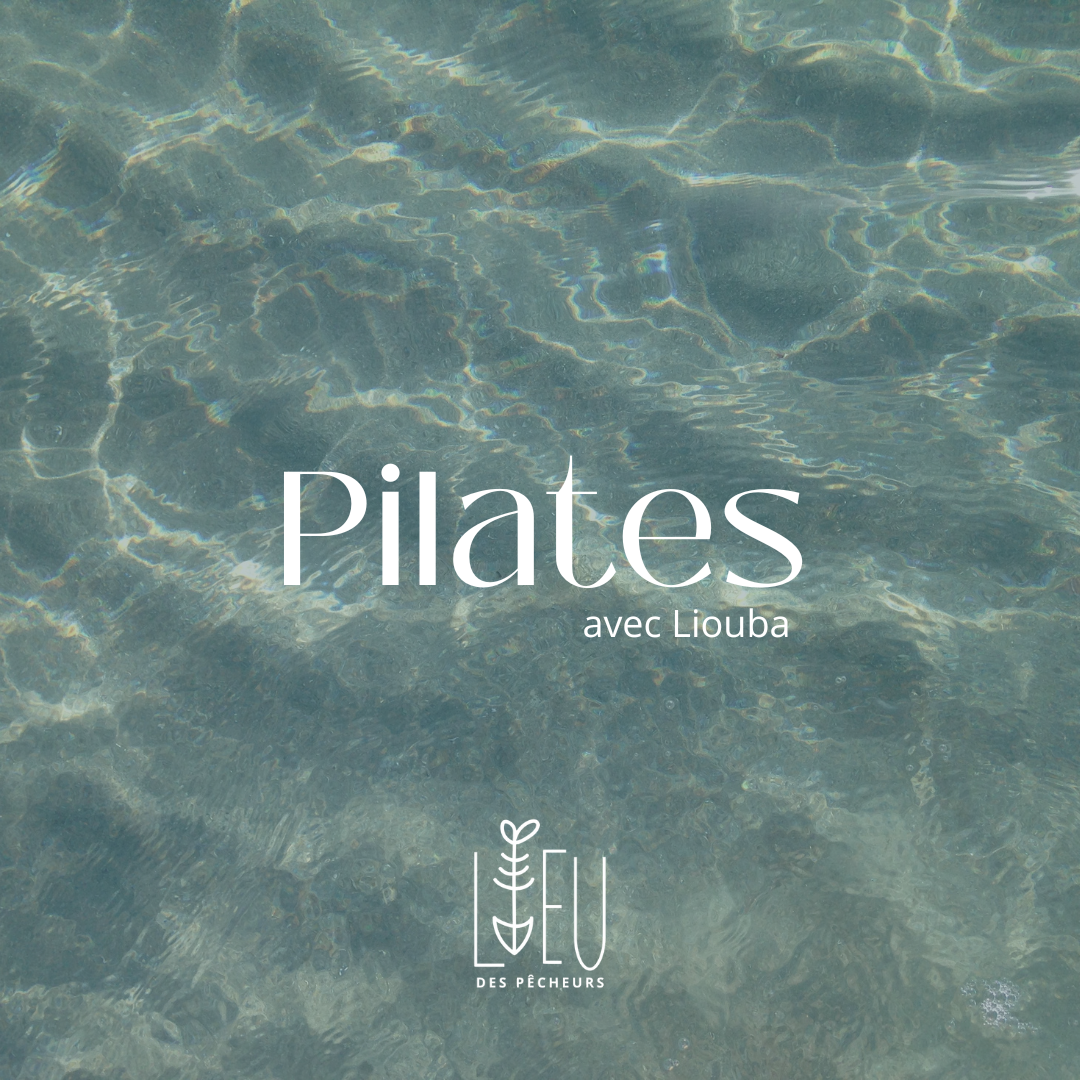 Cours de Pilates face à l’océan